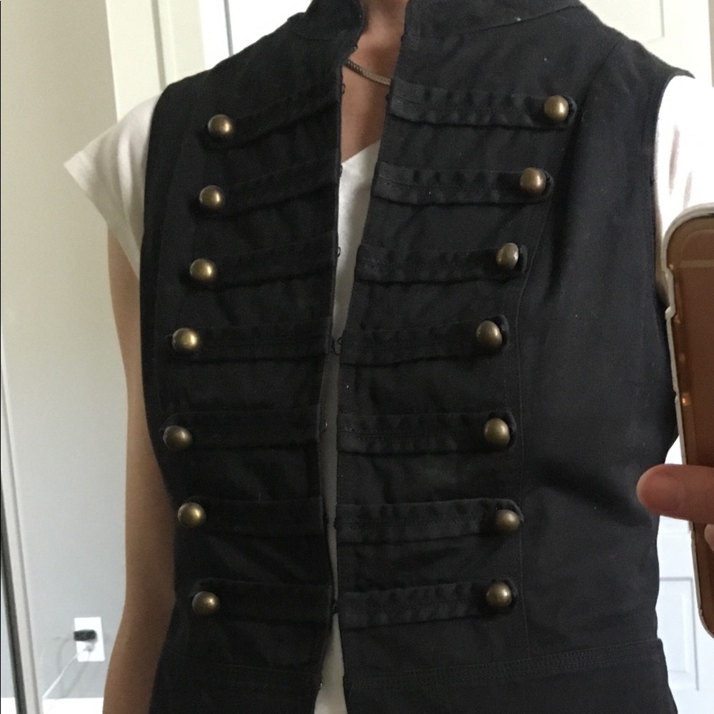 Romeo and juliette vest size M